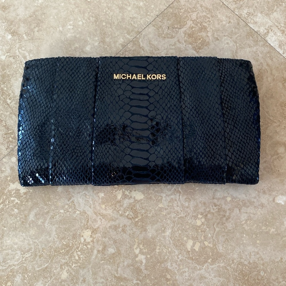 Michael kors black patent leather clutch